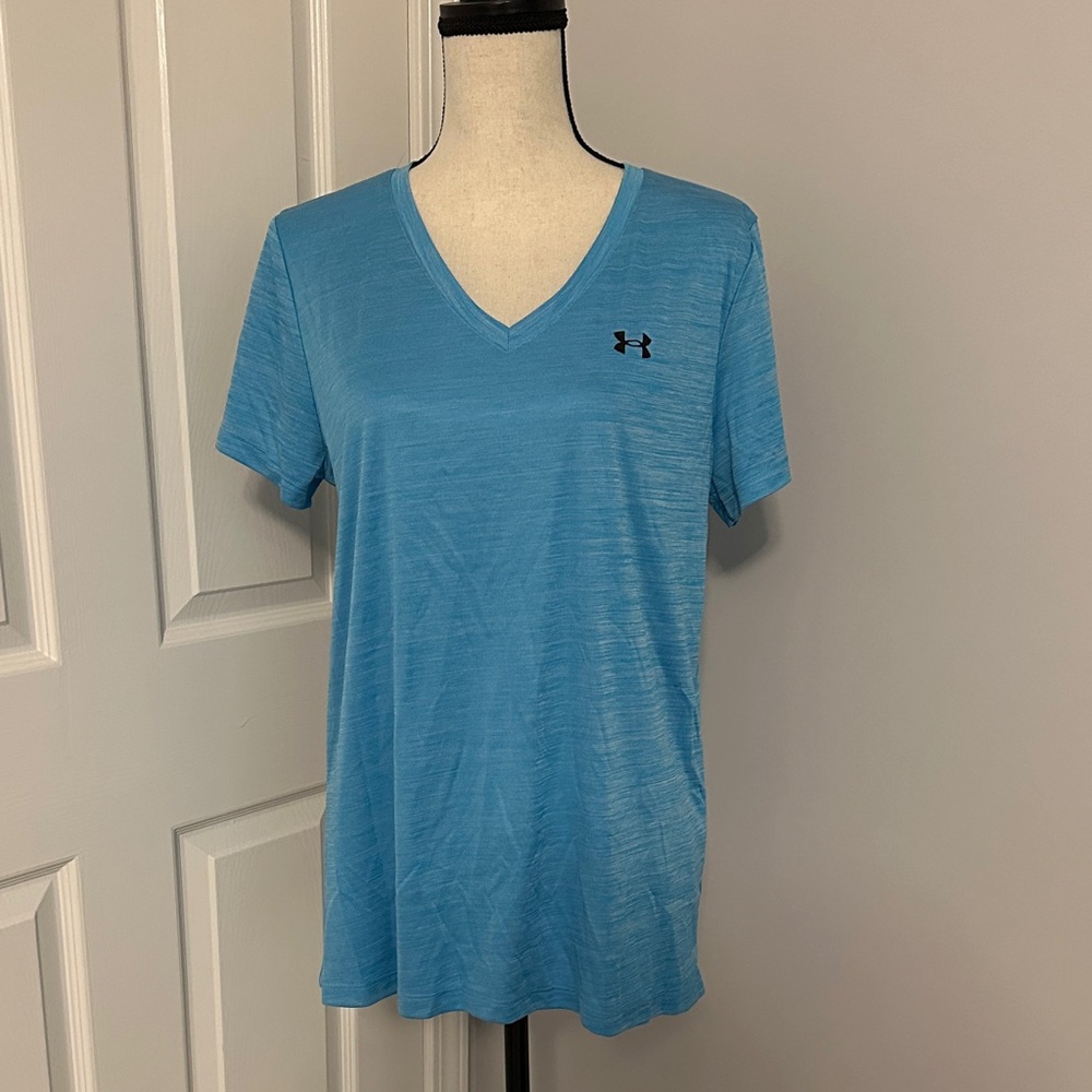Like New! Under Armour Women's Light Blue V-Neck Tee